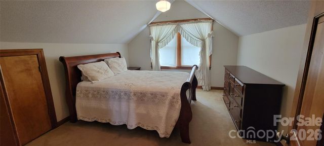 2604 Country Acres Place, Hudson, NC 28638