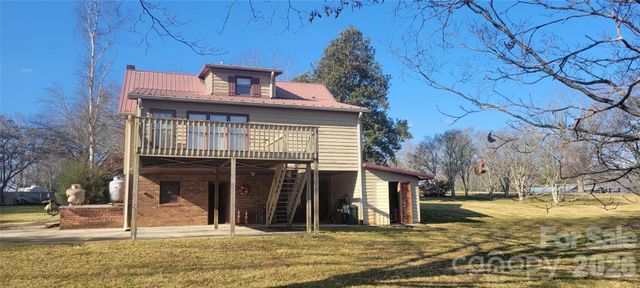 2604 Country Acres Place, Hudson, NC 28638