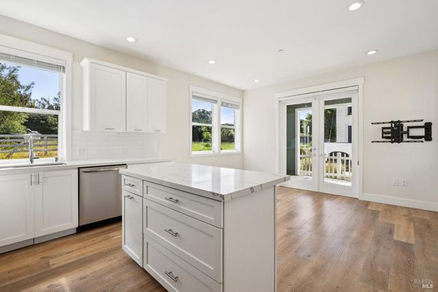 2672 Franz Kafka Ave, Santa Rosa, CA 95404