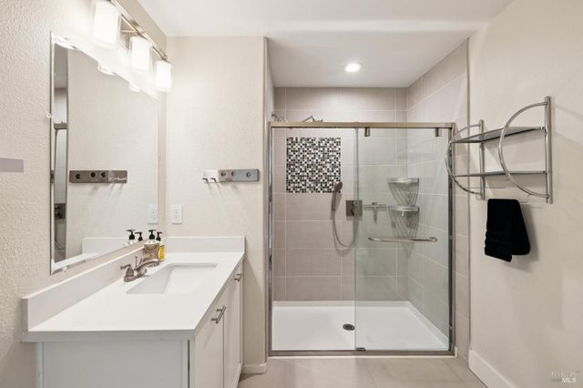 2672 Franz Kafka Ave, Santa Rosa, CA 95404