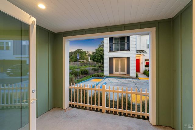 2672 Franz Kafka Ave, Santa Rosa, CA 95404