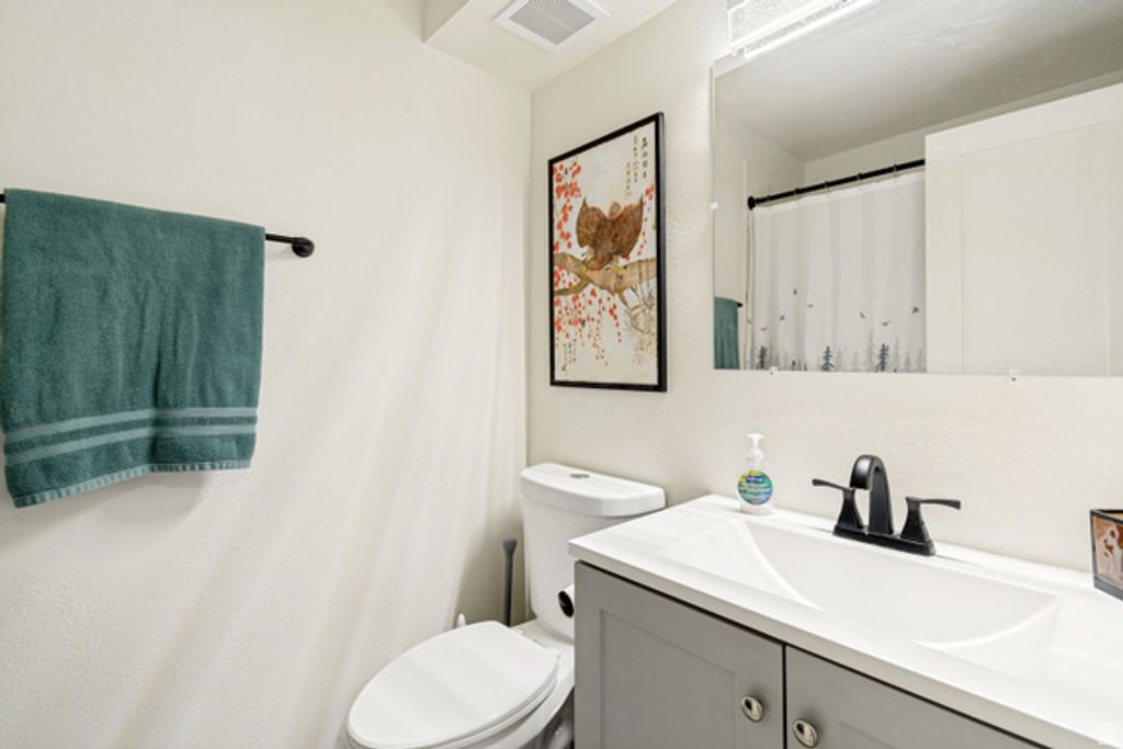 Image 15 of property listing at 1808 W HOMESTEAD FARM LN #4, West Valley City, UT 84119