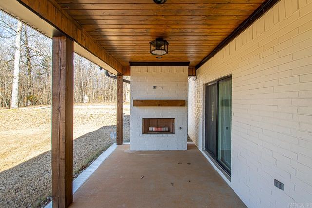 6113 Fait Road, Benton, AR 72019