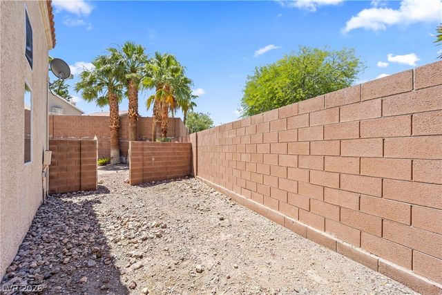 233 Horizon Peak Drive, Henderson, NV 89012