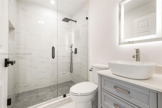 2111 N 14th Court, Hollywood, FL 33020