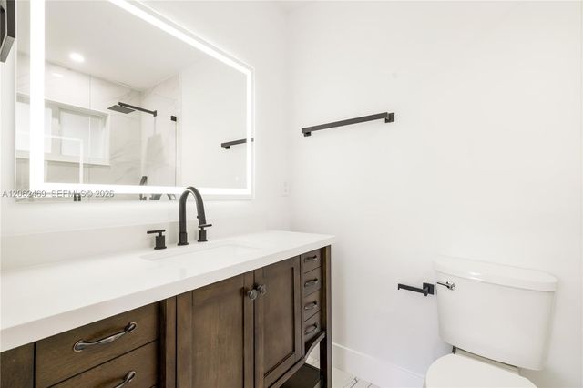 2111 N 14th Court, Hollywood, FL 33020