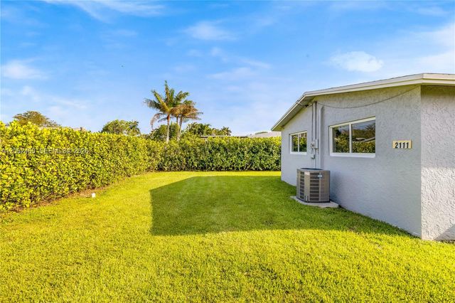 2111 N 14th Court, Hollywood, FL 33020