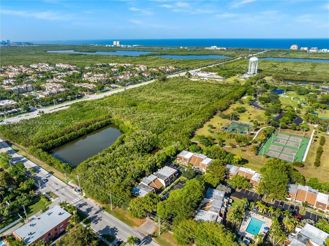 2111 N 14th Court, Hollywood, FL 33020