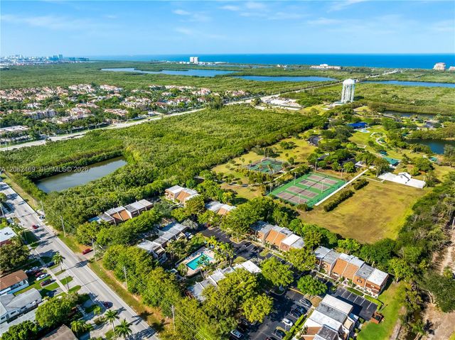 2111 N 14th Court, Hollywood, FL 33020