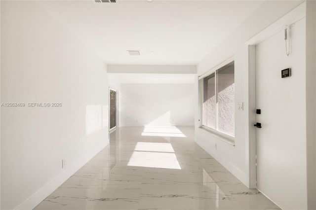 2111 N 14th Court, Hollywood, FL 33020