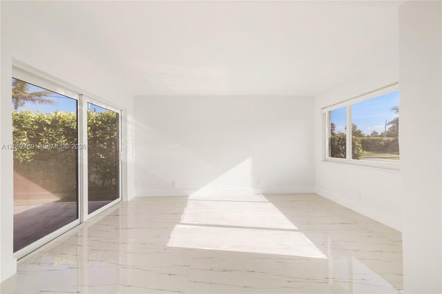 2111 N 14th Court, Hollywood, FL 33020