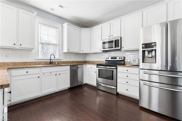 9626 12th View ST, Norfolk, VA 23503