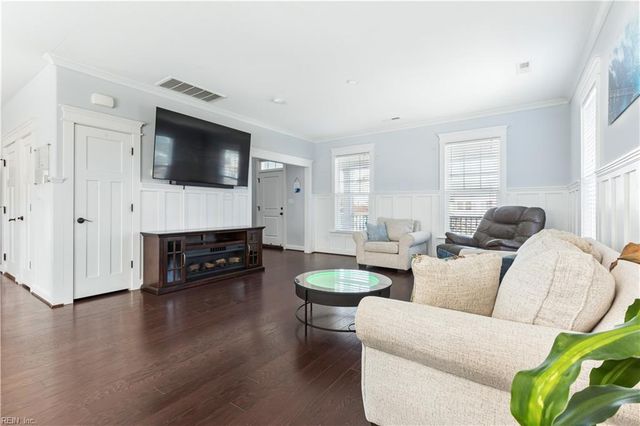 9626 12th View ST, Norfolk, VA 23503