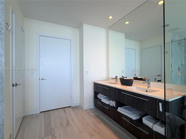 480 NE 31st Street 3006, Miami, FL 33137