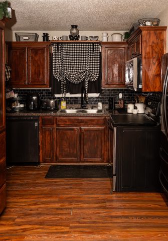 301 Northside, Quinlan, TX 75474