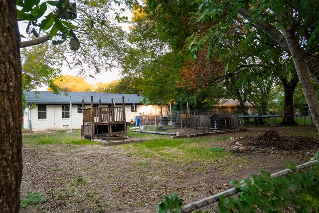 301 Northside, Quinlan, TX 75474