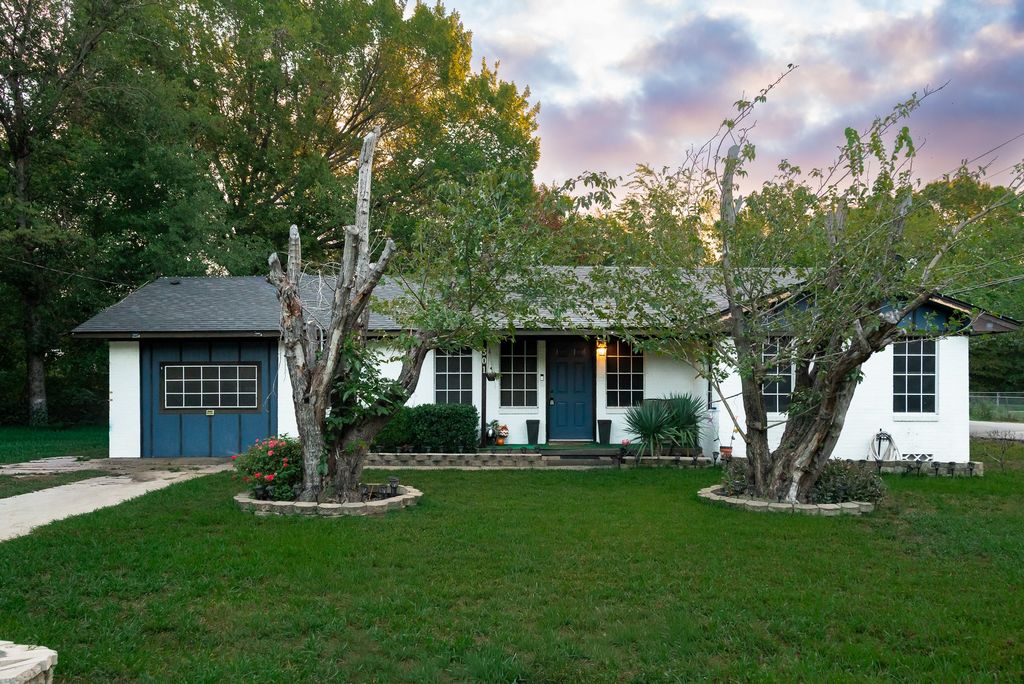 301 Northside, Quinlan, TX 75474