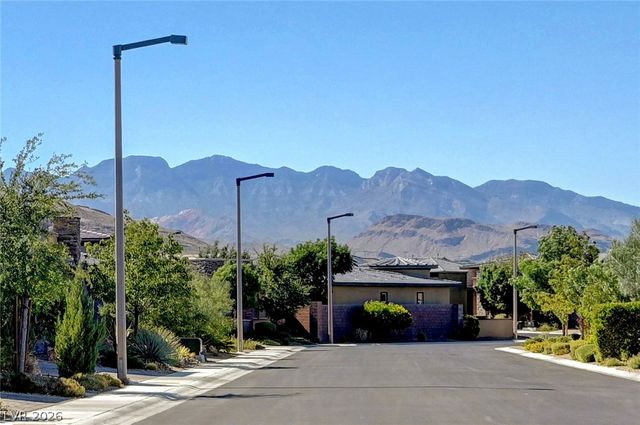 6709 Titanium Crest Street, Las Vegas, NV 89148