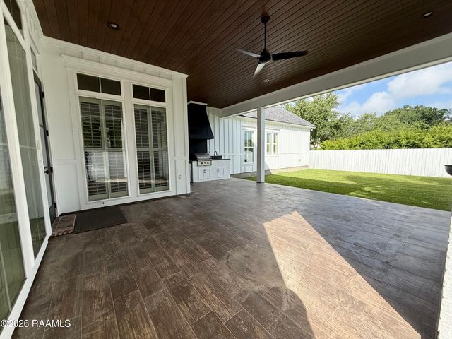 102 Orchard Park Avenue, Lafayette, LA 70508