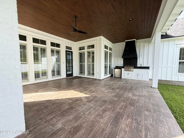 102 Orchard Park Avenue, Lafayette, LA 70508