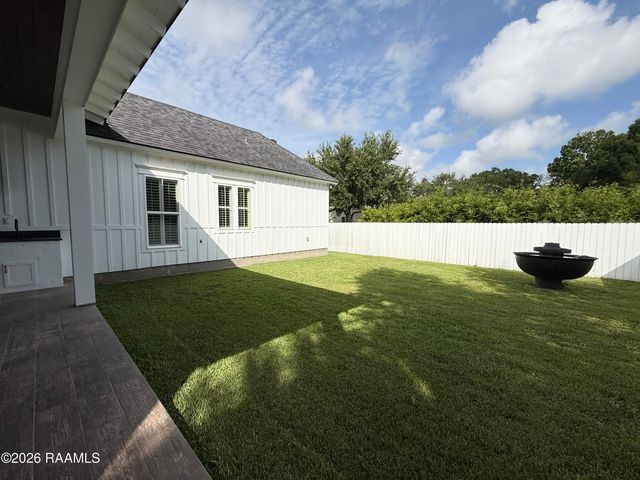 102 Orchard Park Avenue, Lafayette, LA 70508