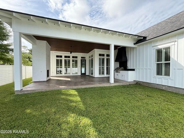 102 Orchard Park Avenue, Lafayette, LA 70508