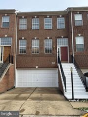 2627 TARLETON CORNER DR, Herndon, VA 20171