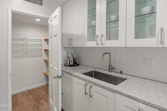 420 S Madison Avenue 203, Pasadena, CA 91101