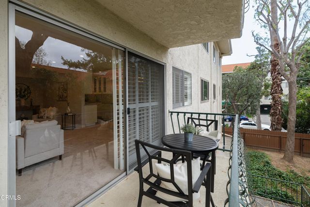 420 S Madison Avenue 203, Pasadena, CA 91101