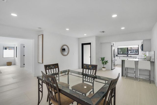 1333 SE 8th Street, Deerfield Beach, FL 33441