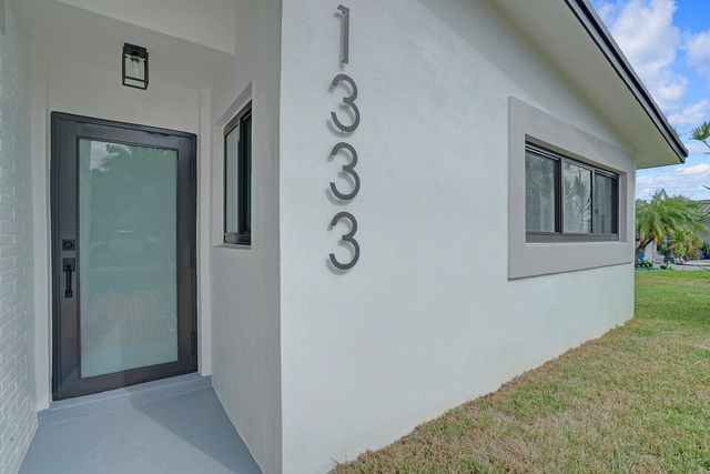1333 SE 8th Street, Deerfield Beach, FL 33441