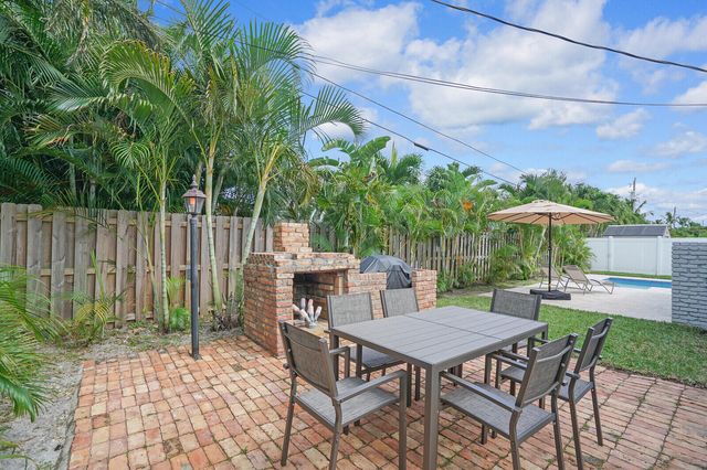 1333 SE 8th Street, Deerfield Beach, FL 33441