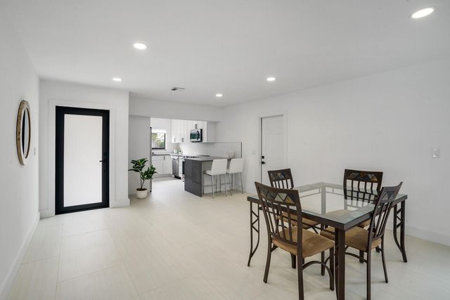 1333 SE 8th Street, Deerfield Beach, FL 33441