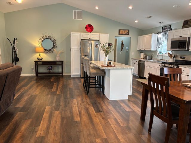 6210 Winding Drive NW, Bemidji, MN 56601