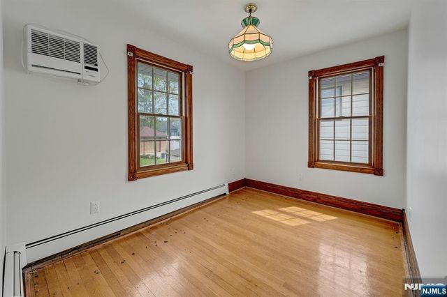 611 5th Avenue, Lyndhurst, NJ 07071