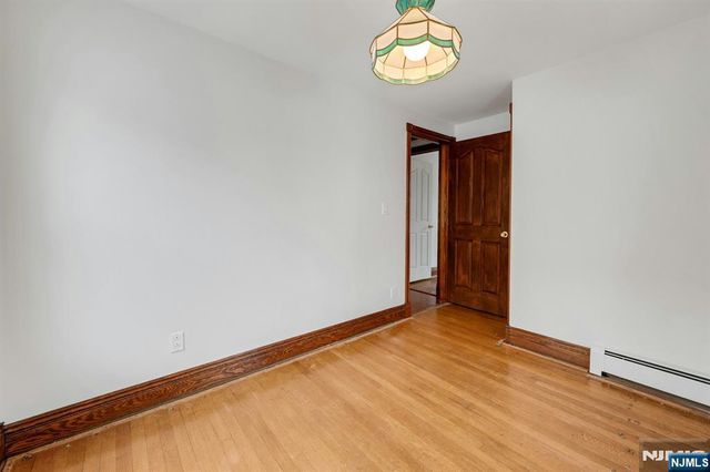 611 5th Avenue, Lyndhurst, NJ 07071