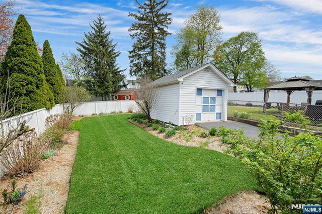 611 5th Avenue, Lyndhurst, NJ 07071