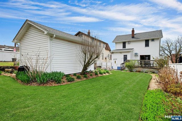 611 5th Avenue, Lyndhurst, NJ 07071