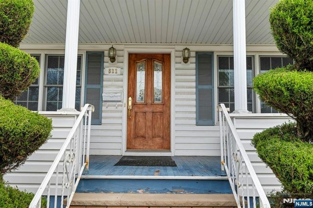 611 5th Avenue, Lyndhurst, NJ 07071