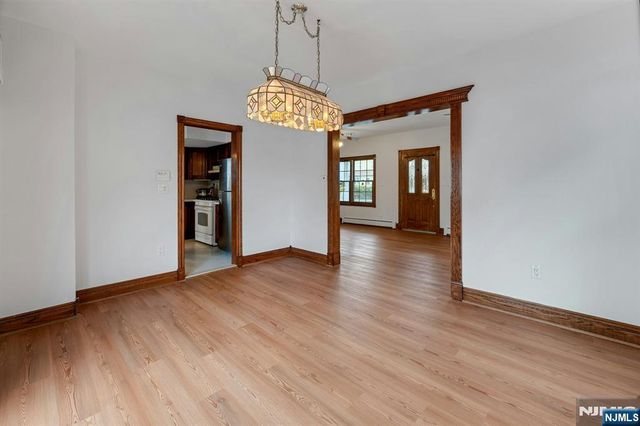 611 5th Avenue, Lyndhurst, NJ 07071