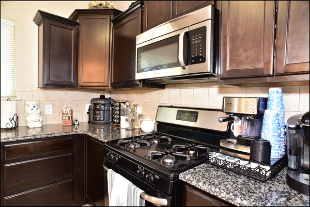 6246 VIALE DEL SOL Avenue, El Paso, TX 79932