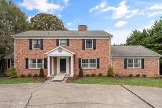 6905 Sherwood Drive, Knoxville, TN 37919