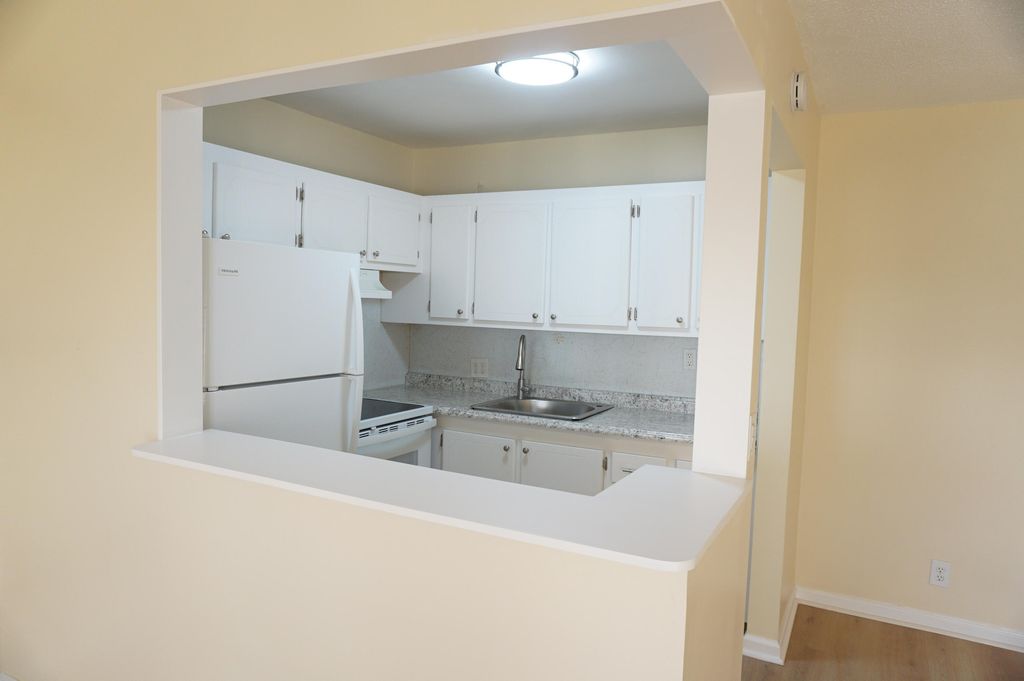 369 Sheffield O 369, West Palm Beach, FL 33417
