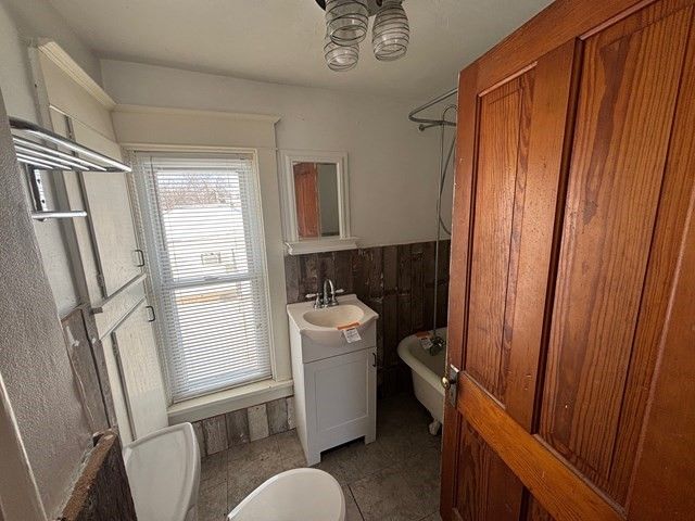 1008 Main ST, Center Point, IA 52213