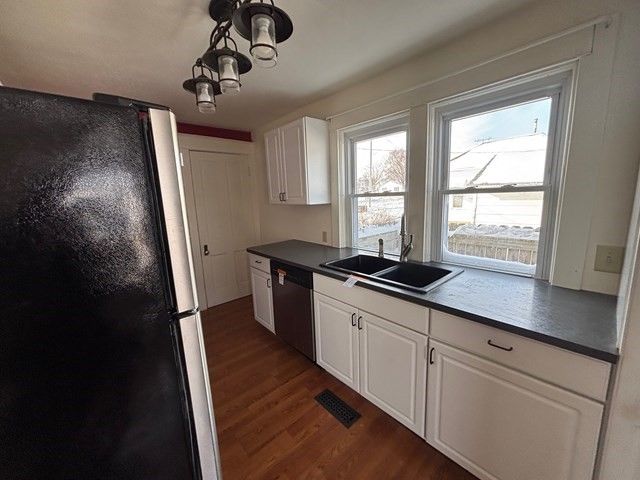 1008 Main ST, Center Point, IA 52213