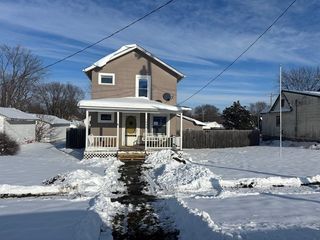 1008 Main ST, Center Point, IA 52213