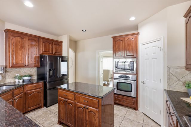 11532 Glen Rose Drive, Frisco, TX 75035