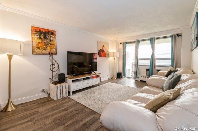 6115 97th Street 5D, Rego Park, NY 11374