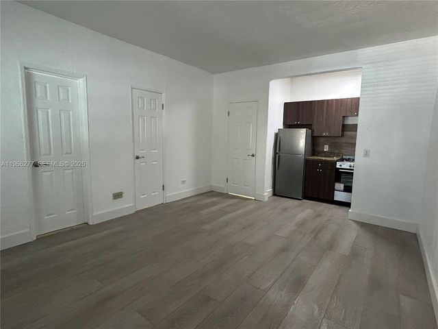 1007 Pennsylvania Ave 14, Miami Beach, FL 33139