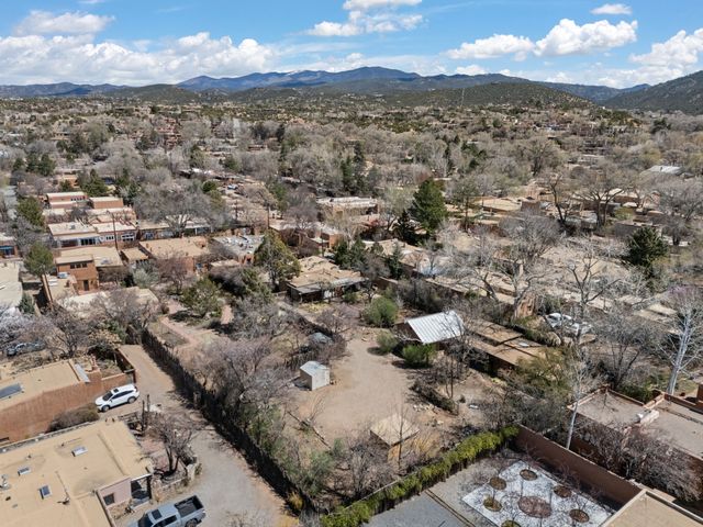 634 Canyon, Santa Fe, NM 87501